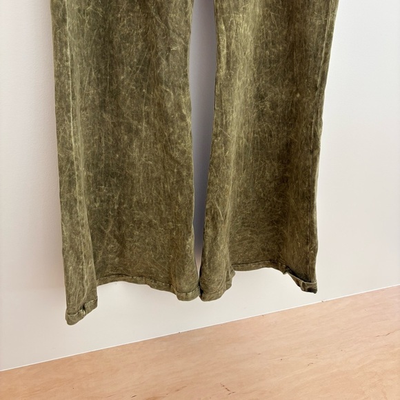 Zoozie LA Stretch Pants - Picture 6 of 6